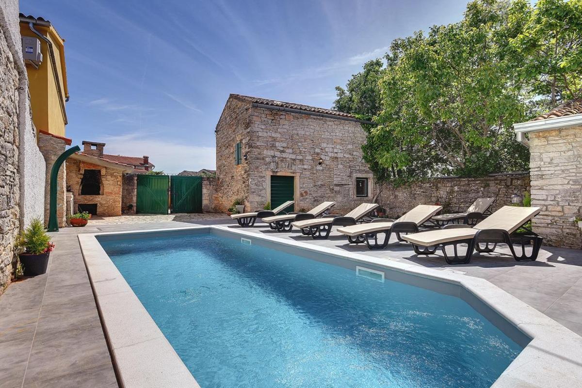 Villa Micol Gajana Exterior photo
