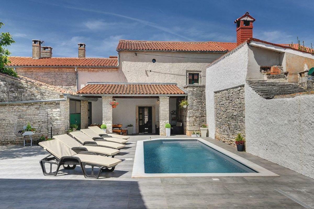 Villa Micol Gajana Exterior photo