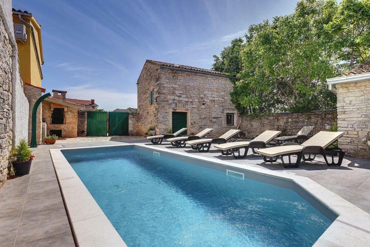 Villa Micol Gajana Exterior photo